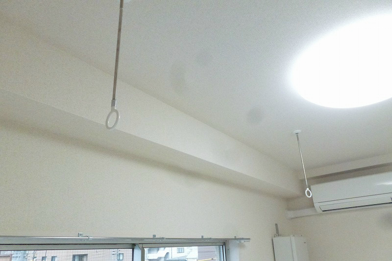 スカイレジデンス上野 室内物干し付き