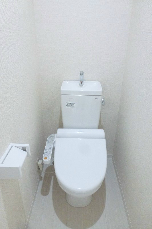 スカイレジデンス上野 ウォシュレット付きトイレ