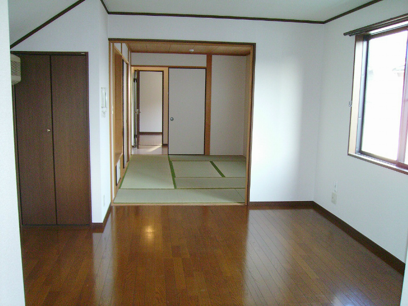 サンハウス 広くて使いやすいダイニング