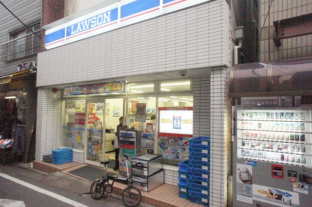 ダイヤハイム コンビ二：ﾛｰｿﾝ 代田橋駅北口店　178m
