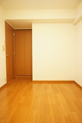 クレッセント目白 洋室5.1帖のお部屋