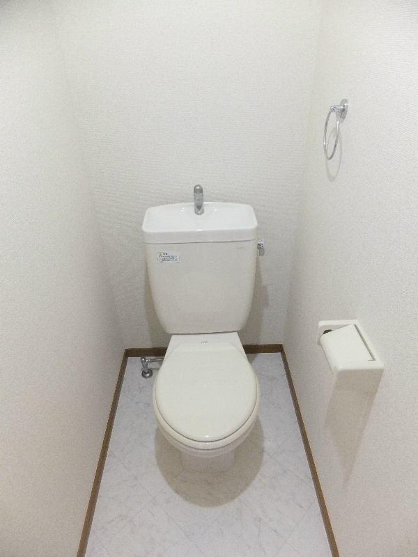 コチ苑 清潔感のあるトイレ