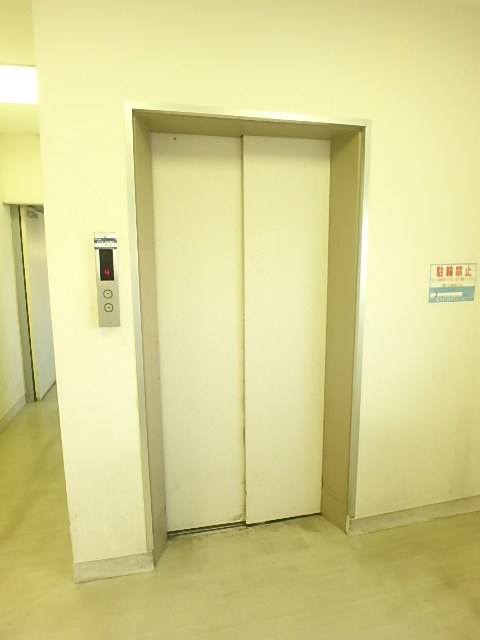 三幸ビル エレベーター