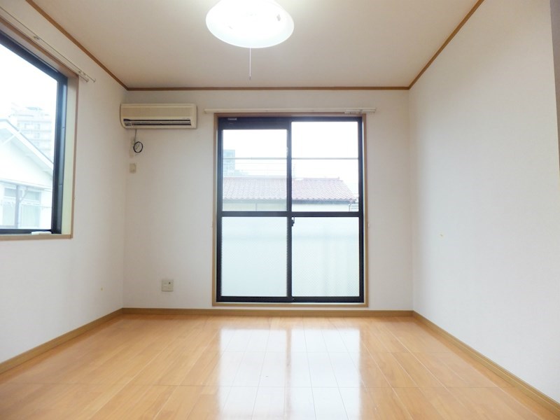 パピヨン戸越A 2面採光の明るいお部屋