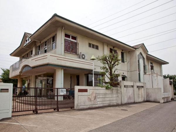 テラスハウス楓 幼稚園：中央保育園　256m