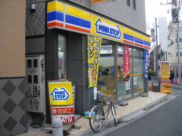 トリニティコートⅠ コンビ二：ミニストップ中野駅北口店　100m