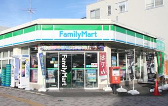 メゾンOHTA コンビ二：ファミリーマート かわぐち飯塚店　148m