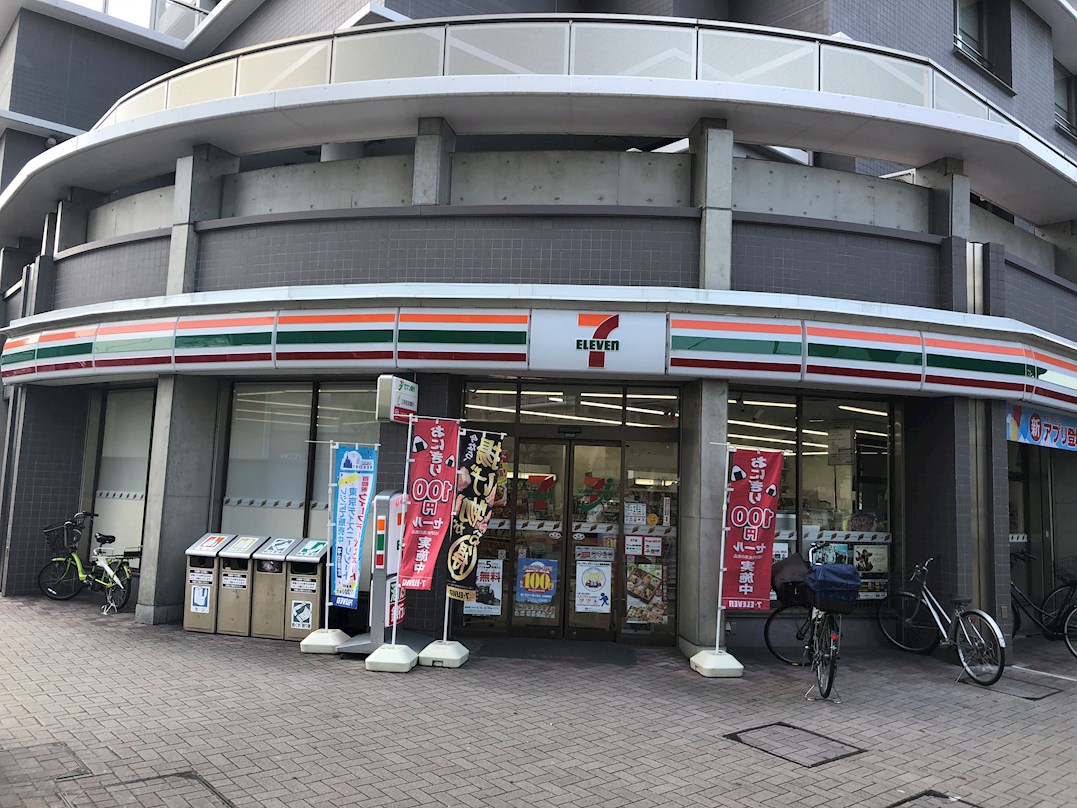 サラ・ピラセーラ コンビ二：セブンイレブン 北赤羽駅アクトピア店　119m