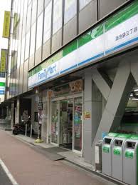 グランドリバティー西池袋 コンビ二：ファミリーマート 西池袋三丁目店　101m