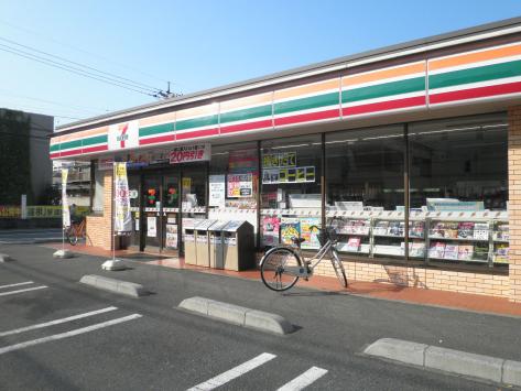 Caznクアトロ コンビ二：セブンイレブン 板橋徳丸2丁目店　216m