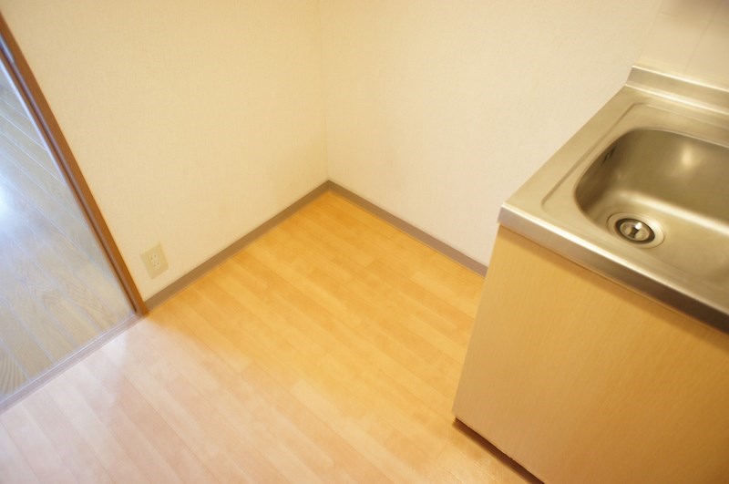 Maison　Meirin 冷蔵庫置場