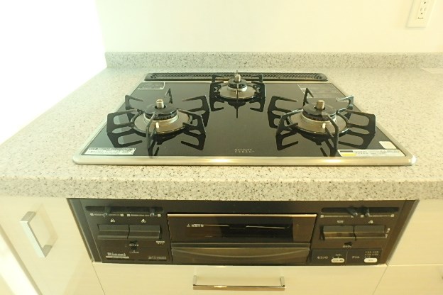 シティタワー麻布十番 ガス3口(グリル付)　お料理しやすい