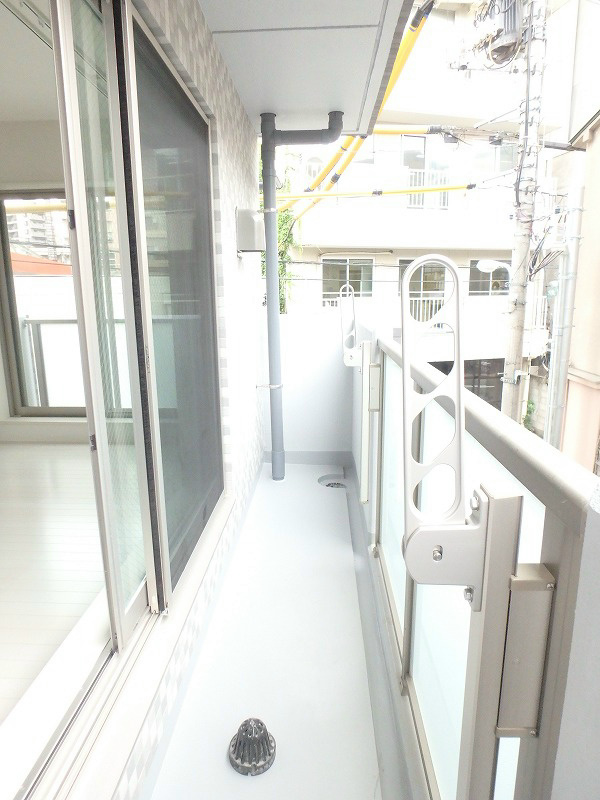 セルリアンパーク根岸 広いベランダ