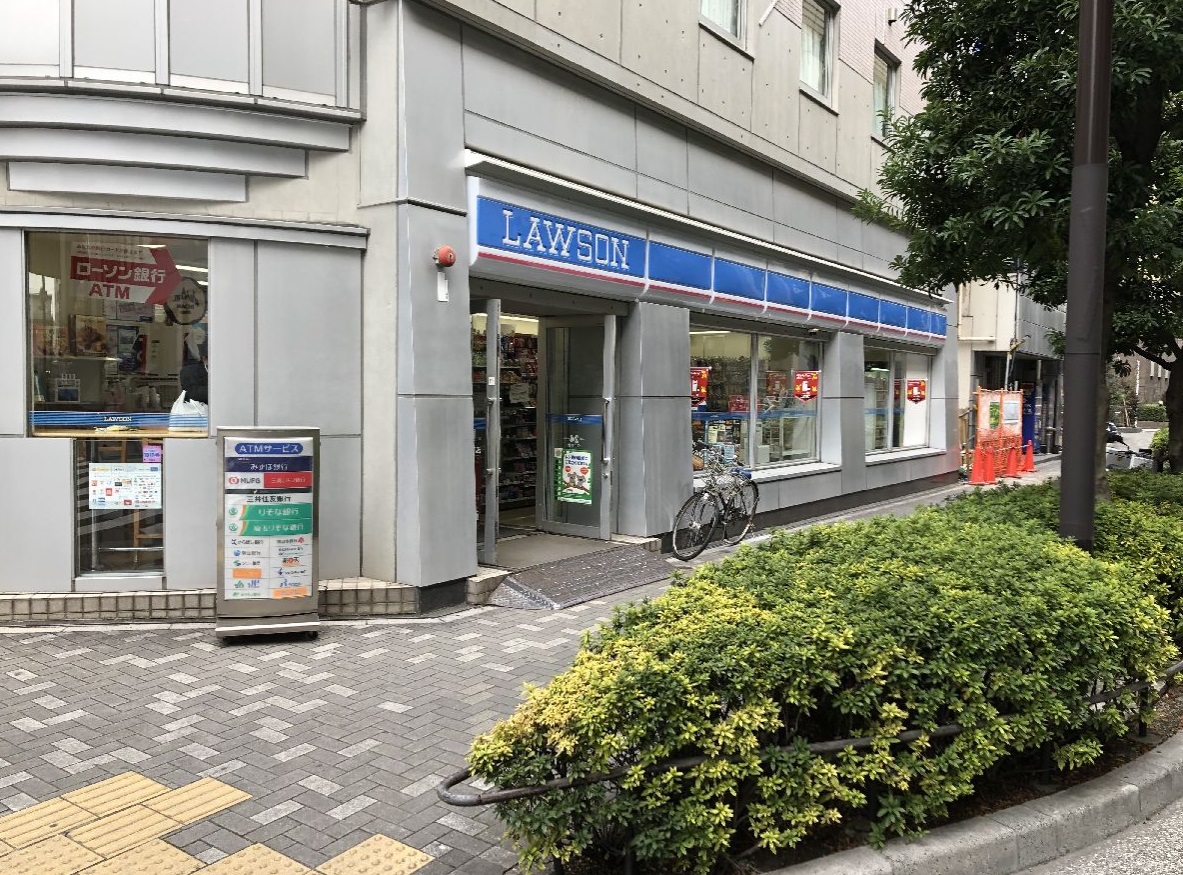 LINOCA日本橋 コンビ二：ローソン　日本橋蛎殻町店　120m