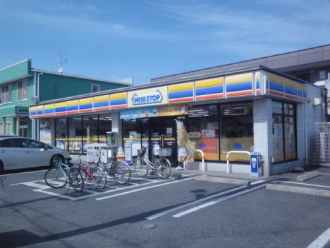 グランシエール コンビ二：ミニストップ 川口栄町店　333m