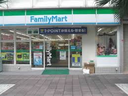 プリマベーラ杉並 コンビ二：ファミリーマート 朝日生命代田橋ビル店　154m