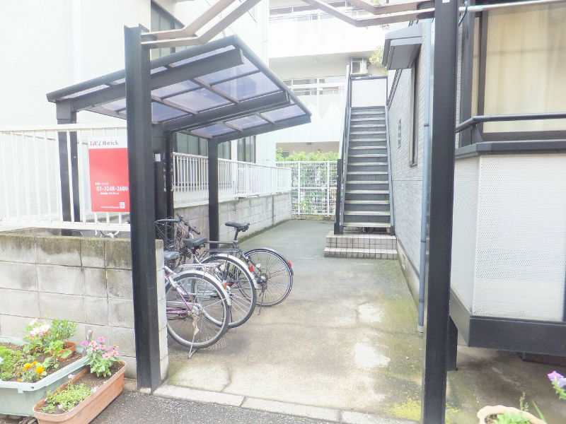 ファミール・N 駐輪場