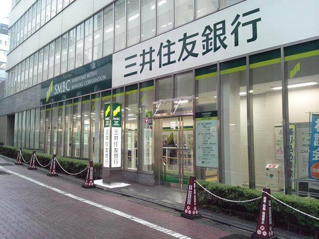 メゾン童夢 銀行：三井住友銀行西新井支店　80m