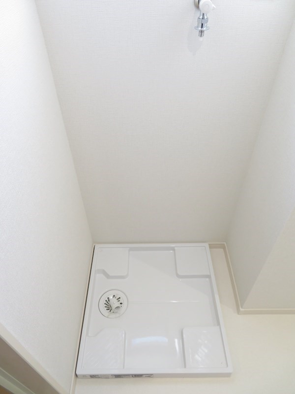 ロイヤル東日暮里1 室内洗濯機置場