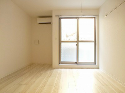 SWELL　COURT 窓があり明るいお部屋