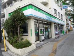 北町コーポ コンビ二：ファミリーマート練馬北町店　139m
