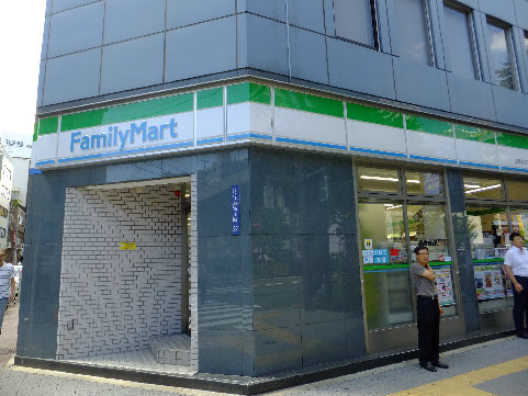 モルトソーニャ コンビ二：ファミリーマート東上野一丁目店　276m