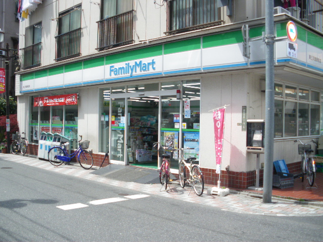VIDA#037 コンビ二：ファミリーマート 新三河島駅前店　138m