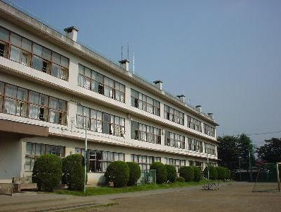 パルファンベールC棟 中学校：立川市立立川第五中学校　626m