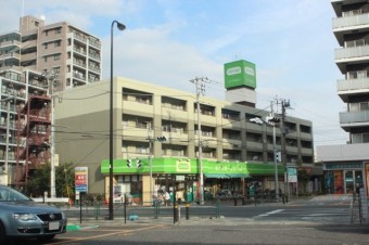 ライラック スーパー：コープみらい 日野駅前店　101m