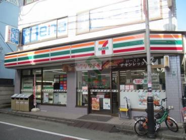 ディ・パンテレリア コンビ二：セブンイレブン 練馬上石神井西店　74m