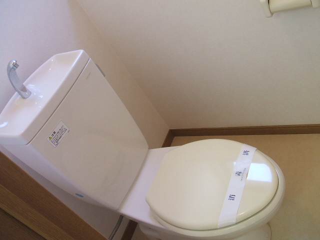 ベルーナSAITO トイレ(同建物の別部屋・反転タイプ）※ウォシュレット新設予定