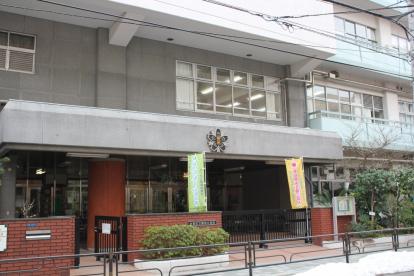 エグザレオーネ蔵前 小学校：台東区立蔵前小学校　187m