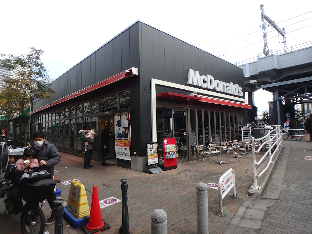 プリメ南千住 レストラン：マクドナルド 南千住駅店　166m
