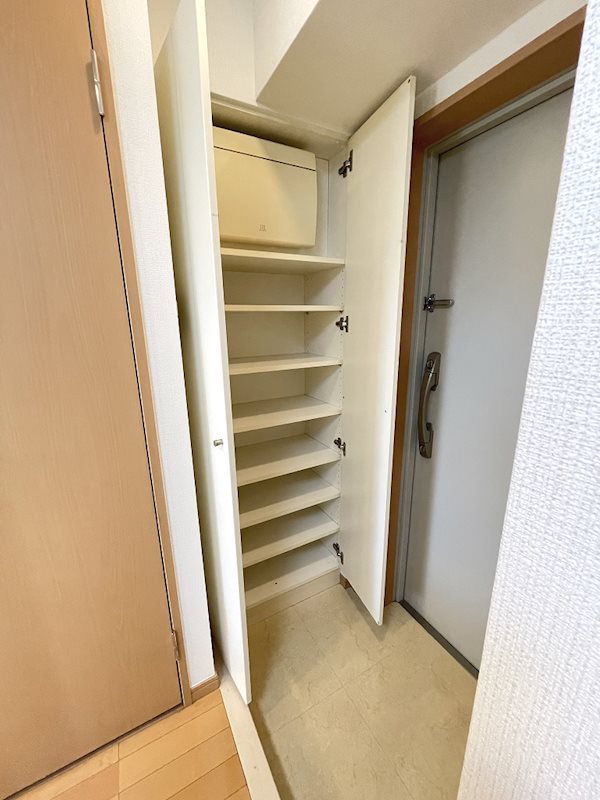 エクセリア池袋WEST シューズBOX