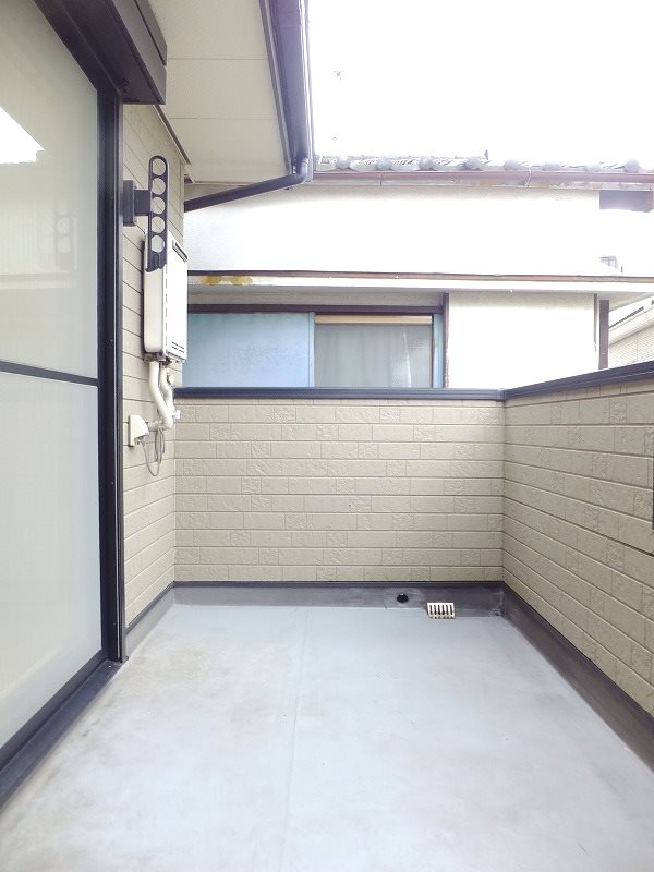 ファミールABE 広いベランダ