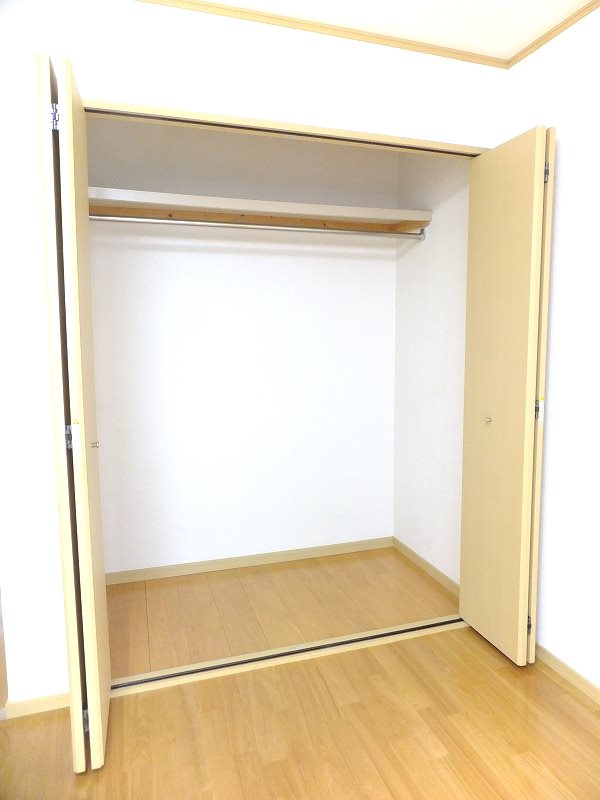 ファミールABE 大型のクローゼット付き