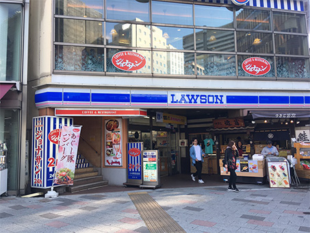 ダイヤモンドレジデンス築地 コンビ二：ローソン 築地四丁目店　95m