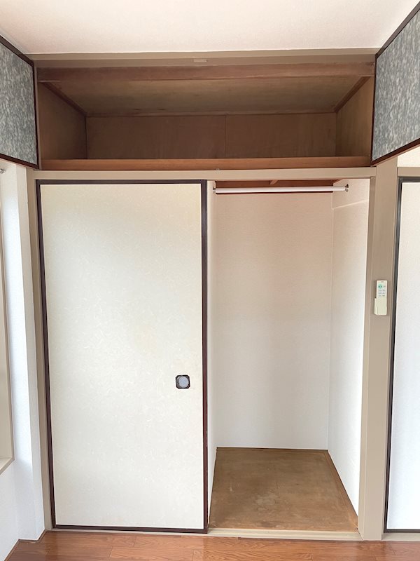 大沼マンション 収納(扉明け右側・クローゼットタイプ)
