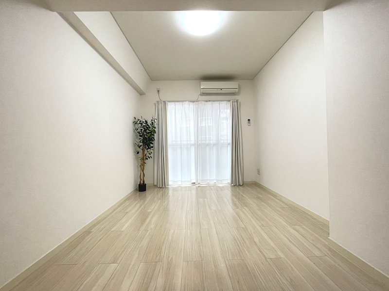 グレイス井の頭 オシャレなフロアタイルを使った室内