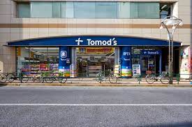 ラ・ターシェ ドラッグストア：トモズ 高田馬場店　399m