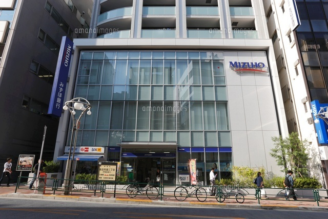 ラ・ターシェ 銀行：みずほ銀行高田馬場支店　404m