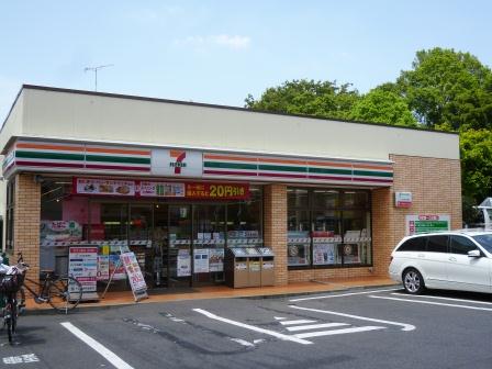 Charme コンビ二：セブンイレブン 世田谷千歳郵便局前店　165m