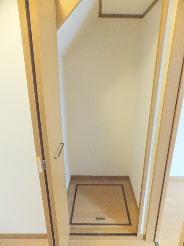 I'll 階段下収納