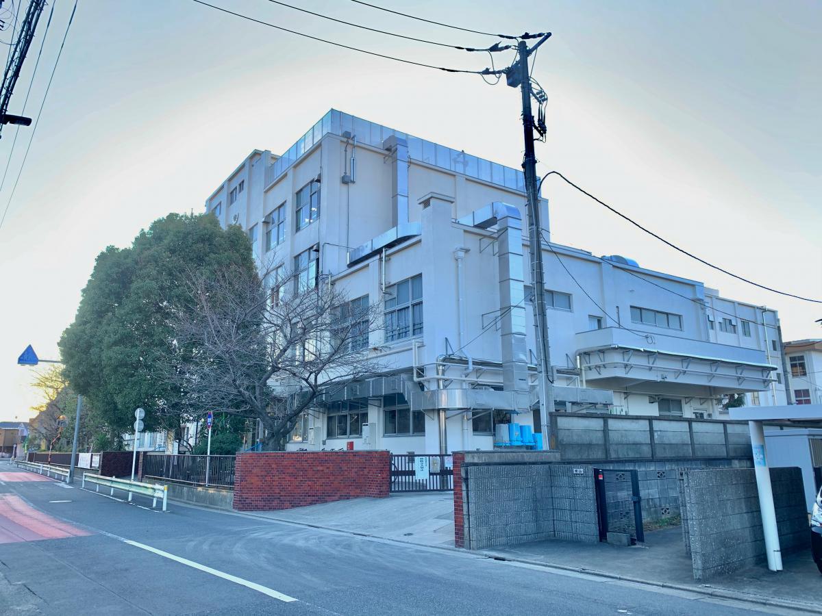 I'll 中学校：足立区立伊興中学校　1250m