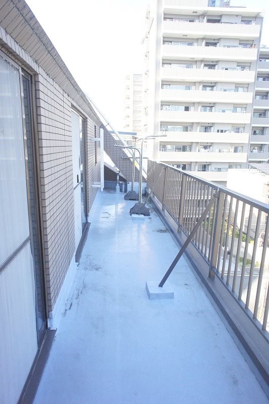 MAISON　TSUTSUI 広いバルコニー