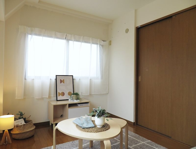 TSKビル ※家具はイメージとなります