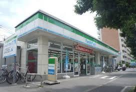 ヴィラ・マグノリア コンビ二：ファミリーマート 上鷺宮二丁目店　263m