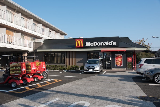ボヌール レストラン：マクドナルド 鶴川店　504m