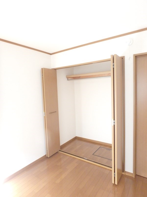 アリュール不動前 たっぷり収納できるクローゼット