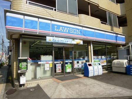 三洋ガーデン世田谷 コンビ二：ローソン 上馬二丁目店　335m